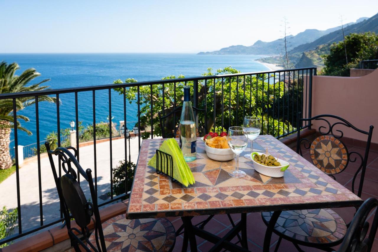 Casa Belvedere Riviera Taormina Sant'Alessio Siculo Bagian luar foto